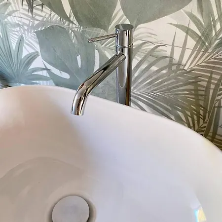 Olivrea Design Palazzo דירה איבראה